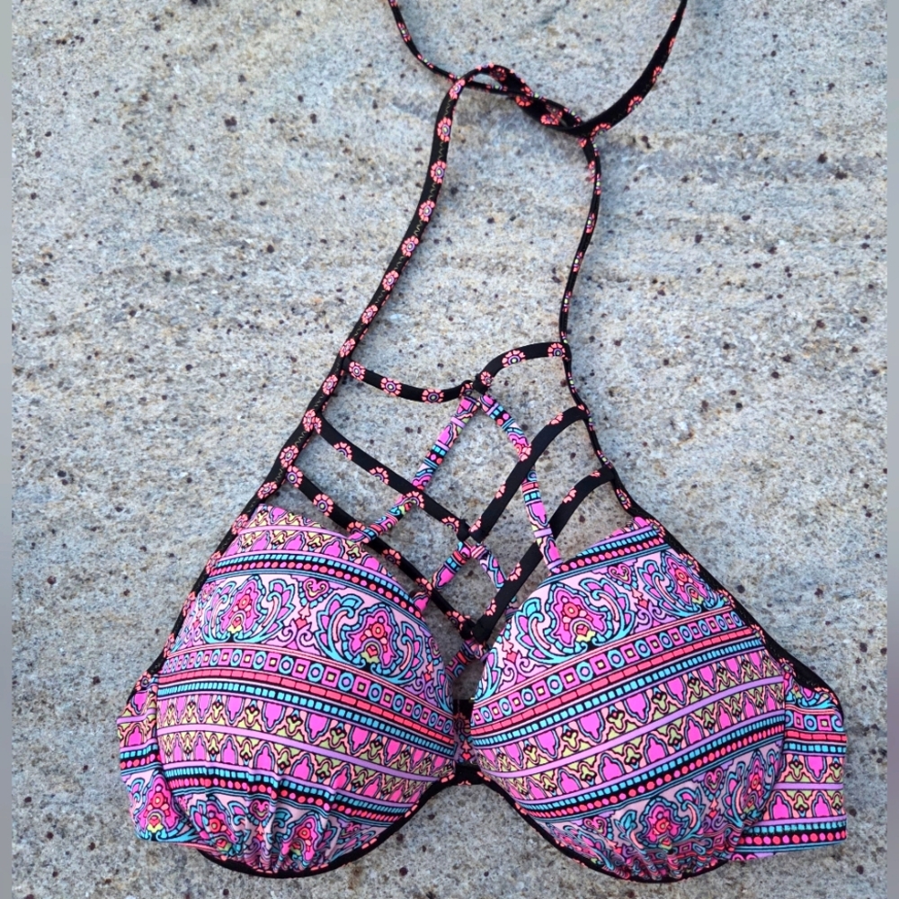 Target Shade & Shore Light Lift Strappy Bikini Top